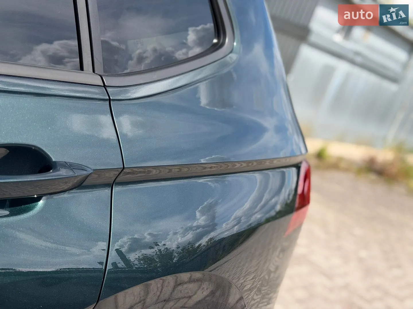 2017 Volkswagen Tiguan - мініатюра 21