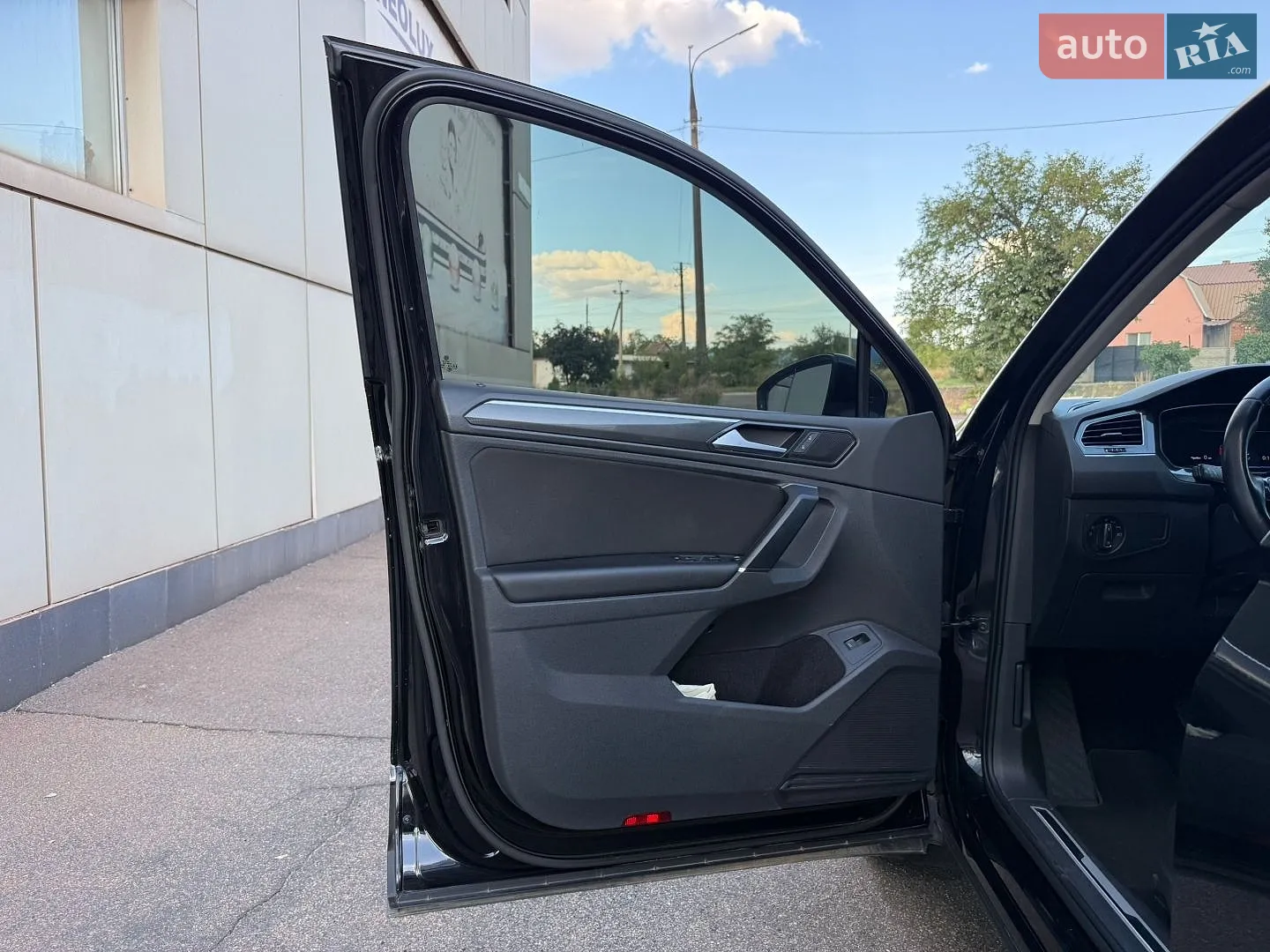 2018 Volkswagen Tiguan - мініатюра 19