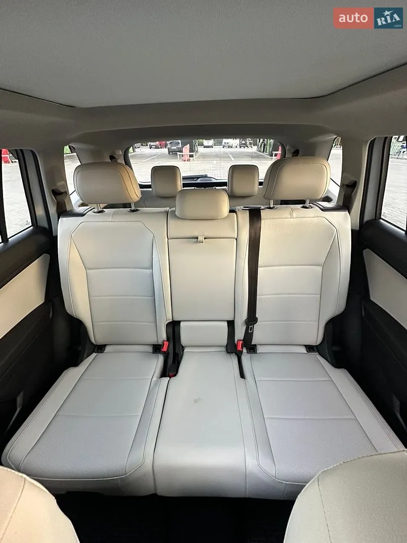 2017 Volkswagen Tiguan - мініатюра 25