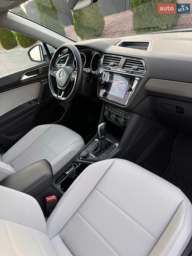 2017 Volkswagen Tiguan - мініатюра 31