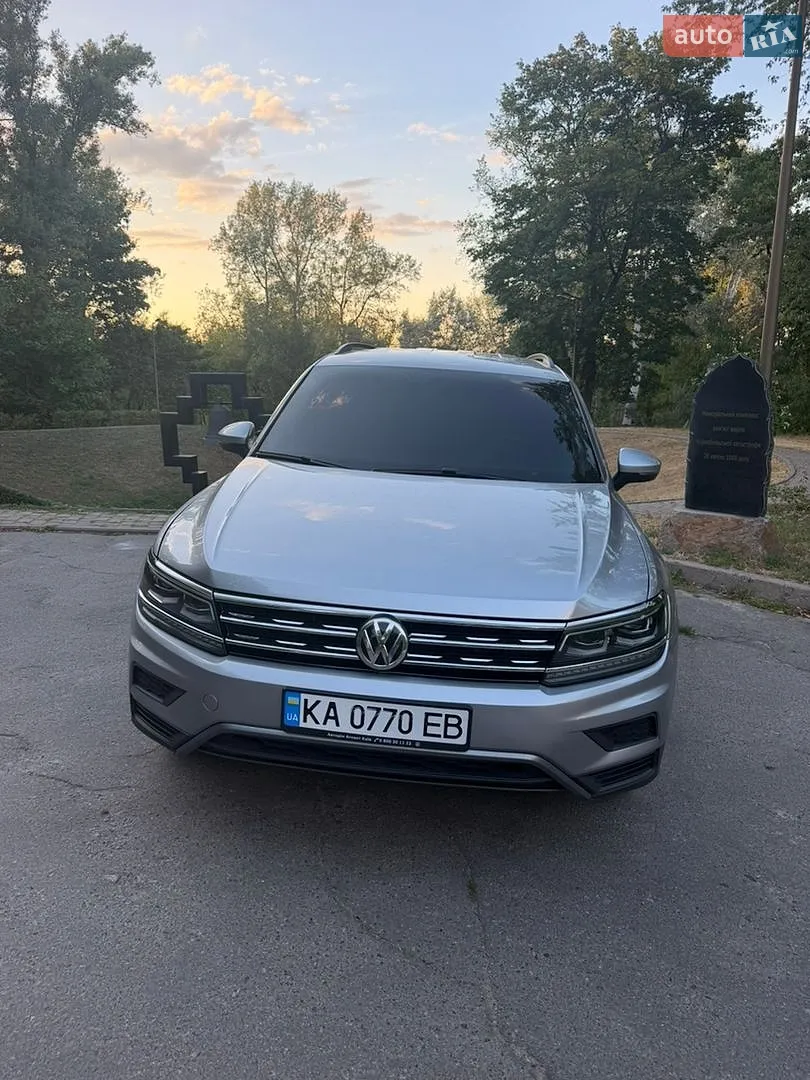 2020 Volkswagen Tiguan - фото 1