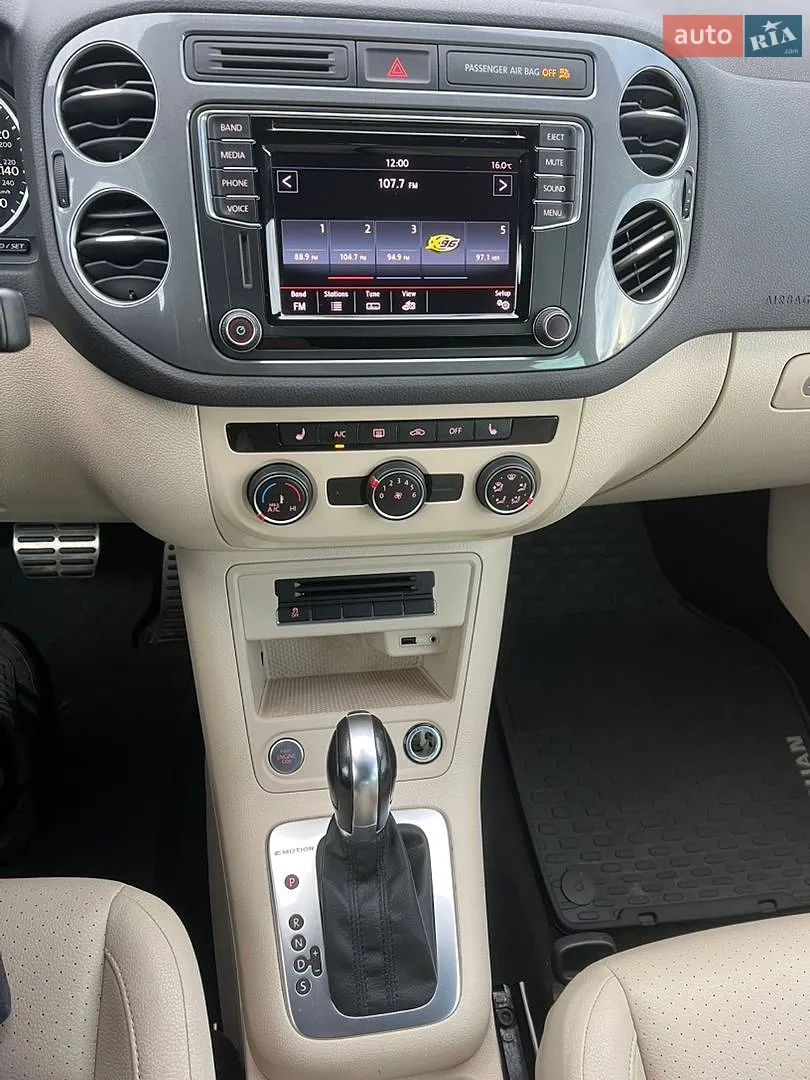 2015 Volkswagen Tiguan - мініатюра 18