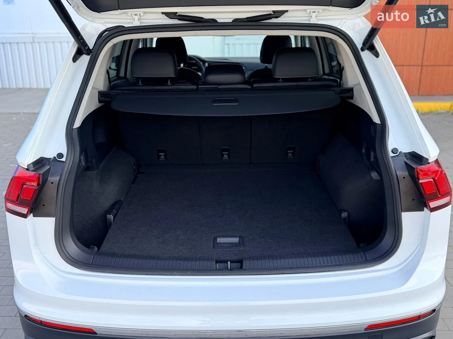 2024 Volkswagen Tiguan - мініатюра 25