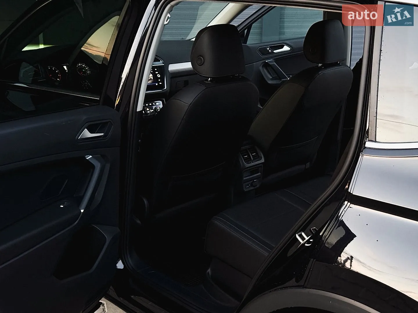 2020 Volkswagen Tiguan - мініатюра 27