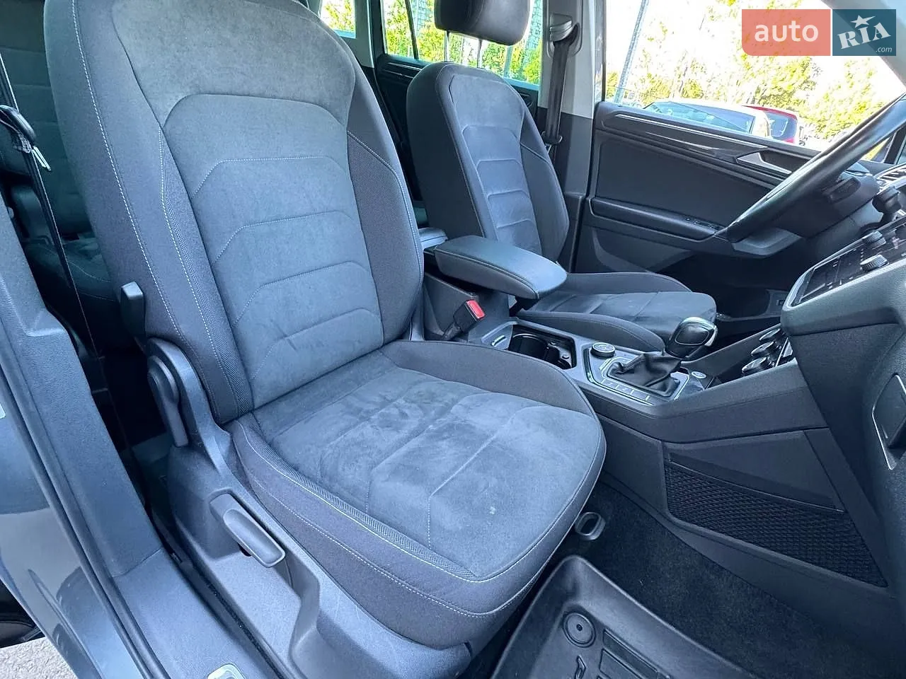 2020 Volkswagen Tiguan - мініатюра 25
