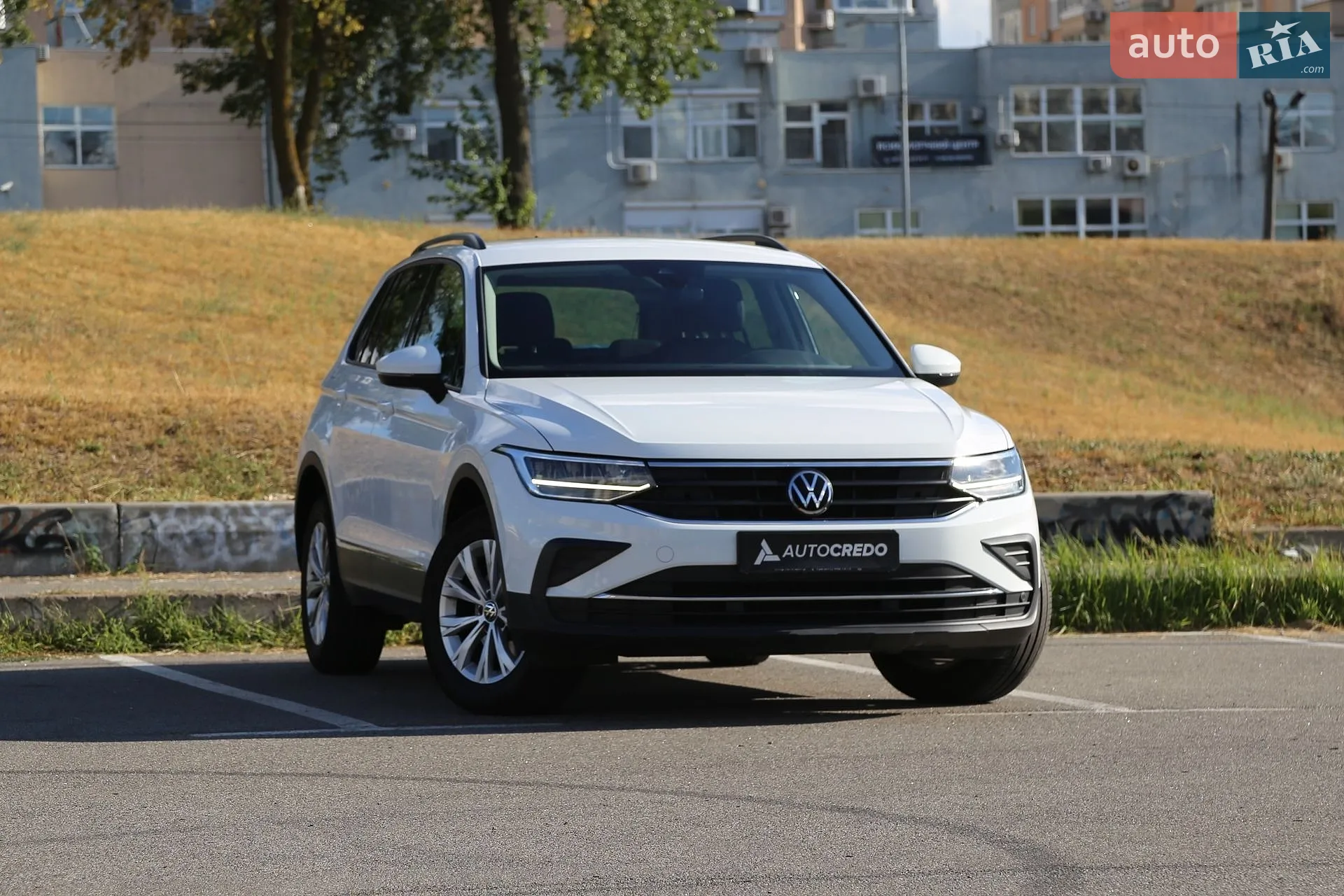 2022 Volkswagen Tiguan - фото 1