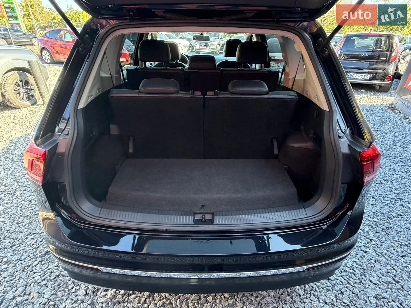2017 Volkswagen Tiguan - мініатюра 9