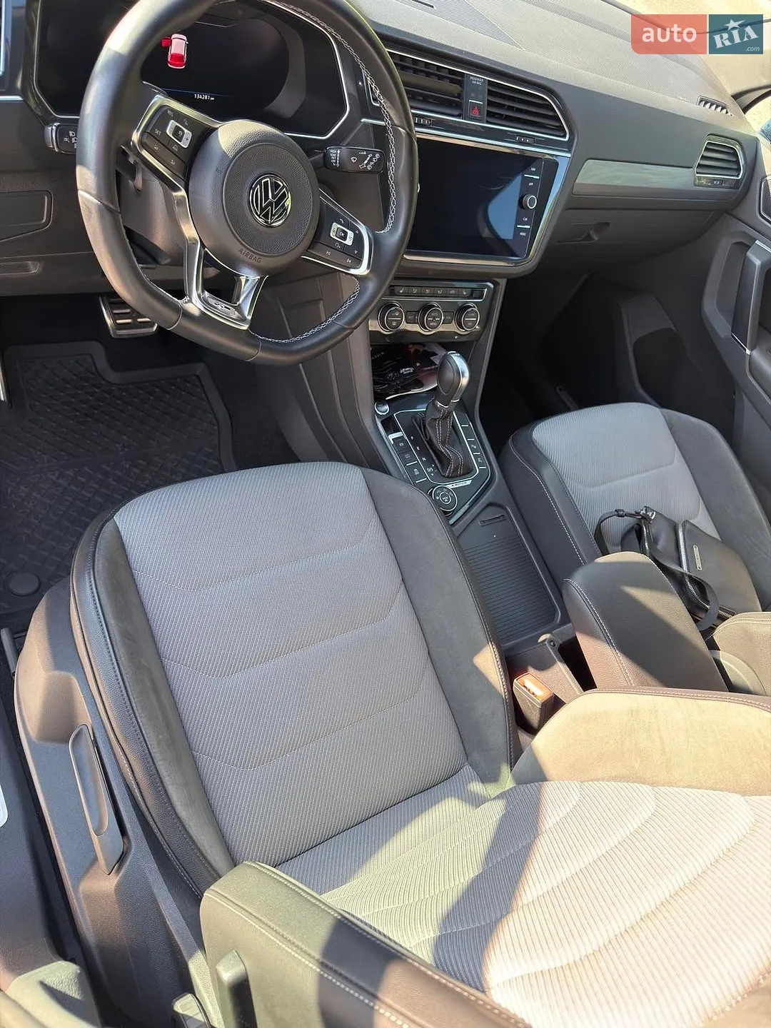 2017 Volkswagen Tiguan - мініатюра 6