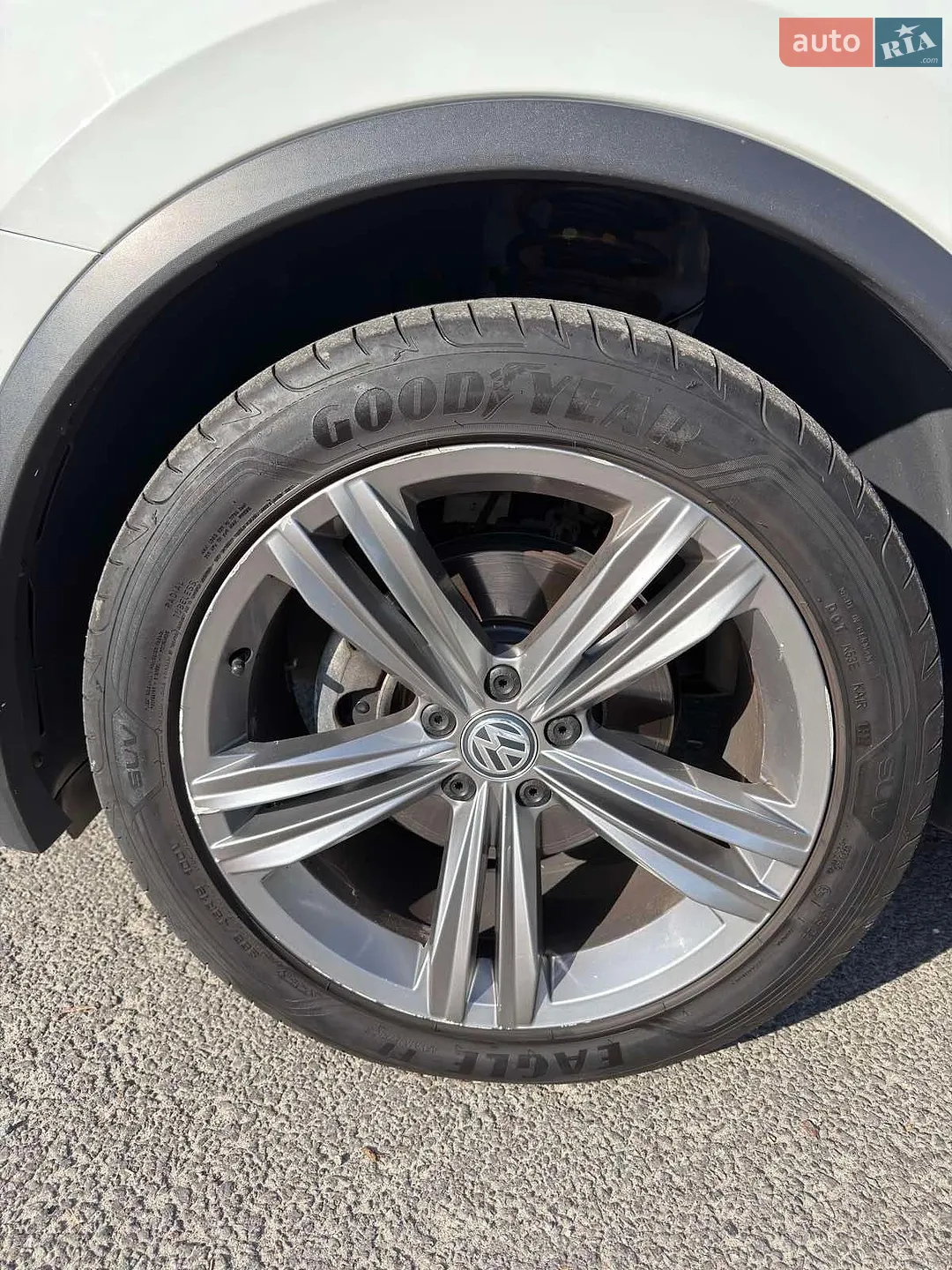 2017 Volkswagen Tiguan - мініатюра 13