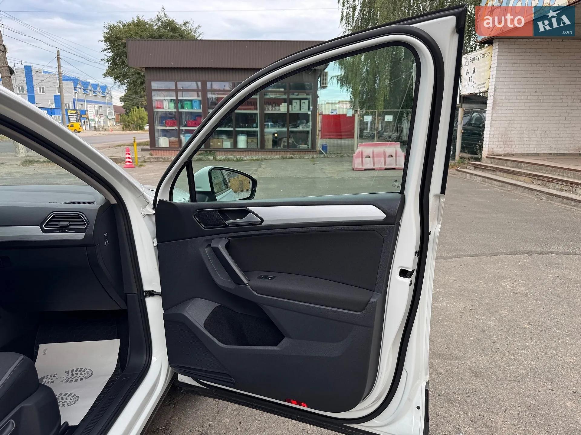 2016 Volkswagen Tiguan - мініатюра 47
