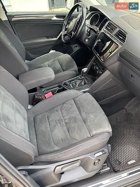 2018 Volkswagen Tiguan - мініатюра 10