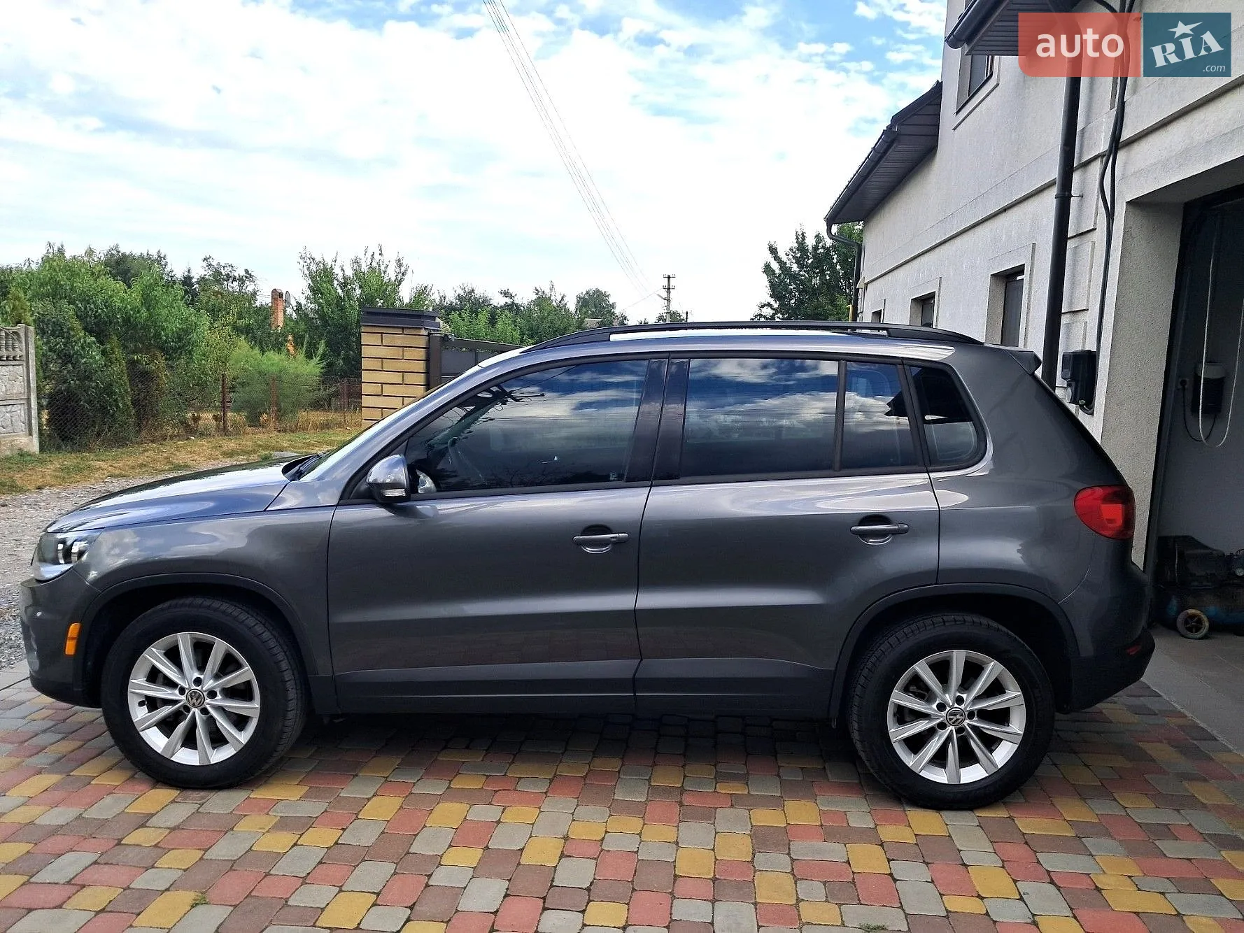 2017 Volkswagen Tiguan - мініатюра 2