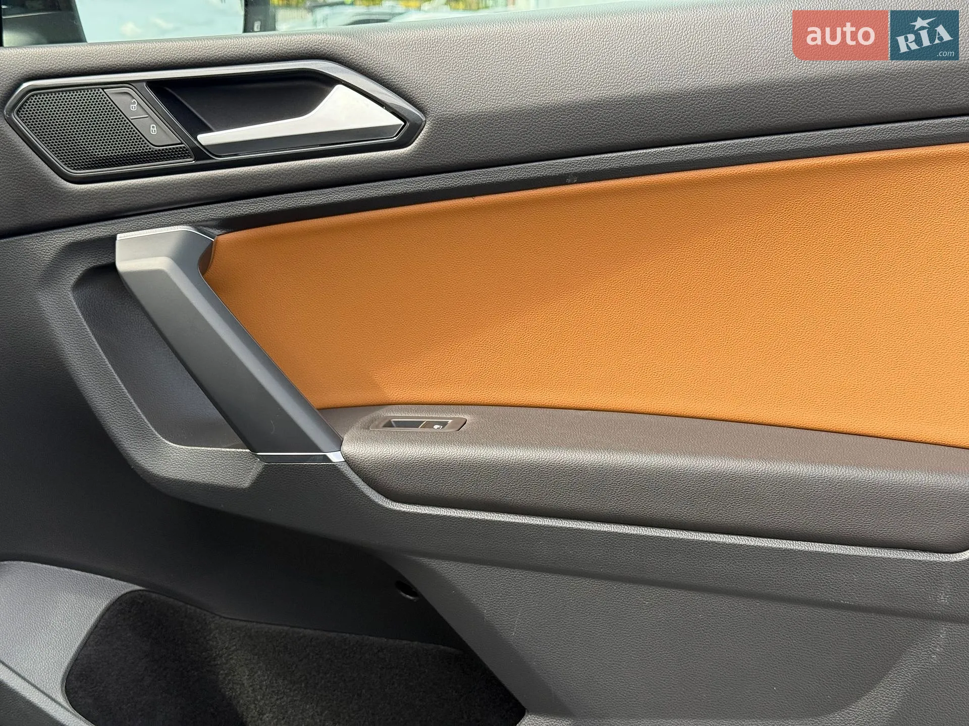 2018 Volkswagen Tiguan - мініатюра 34