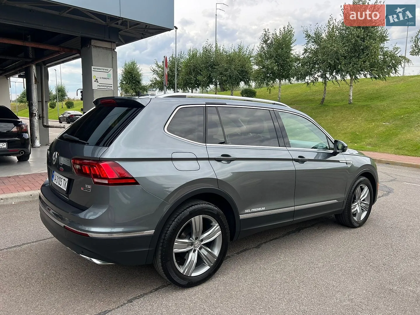 2017 Volkswagen Tiguan - мініатюра 12
