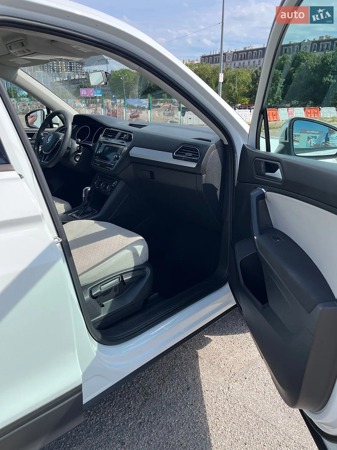 2020 Volkswagen Tiguan - мініатюра 13