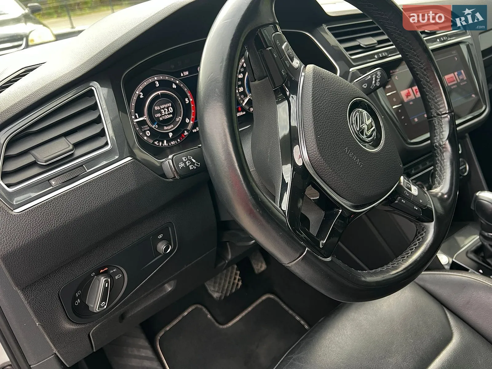 2017 Volkswagen Tiguan - мініатюра 14