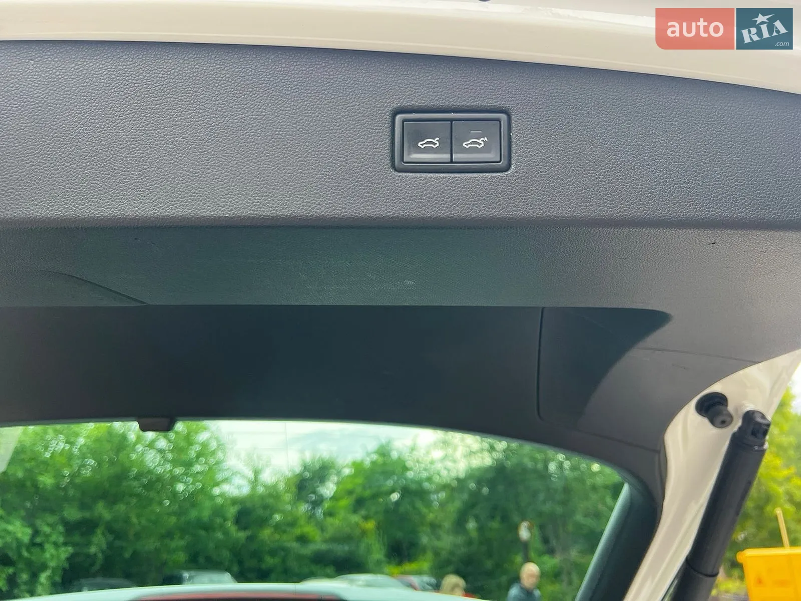 2017 Volkswagen Tiguan - мініатюра 46