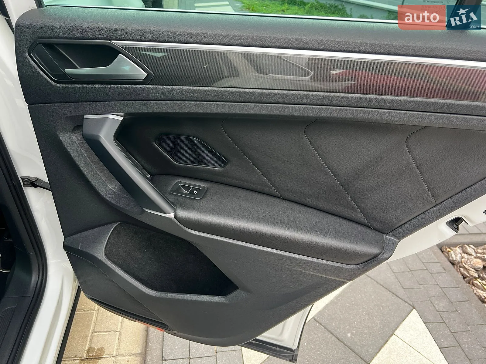 2017 Volkswagen Tiguan - мініатюра 49