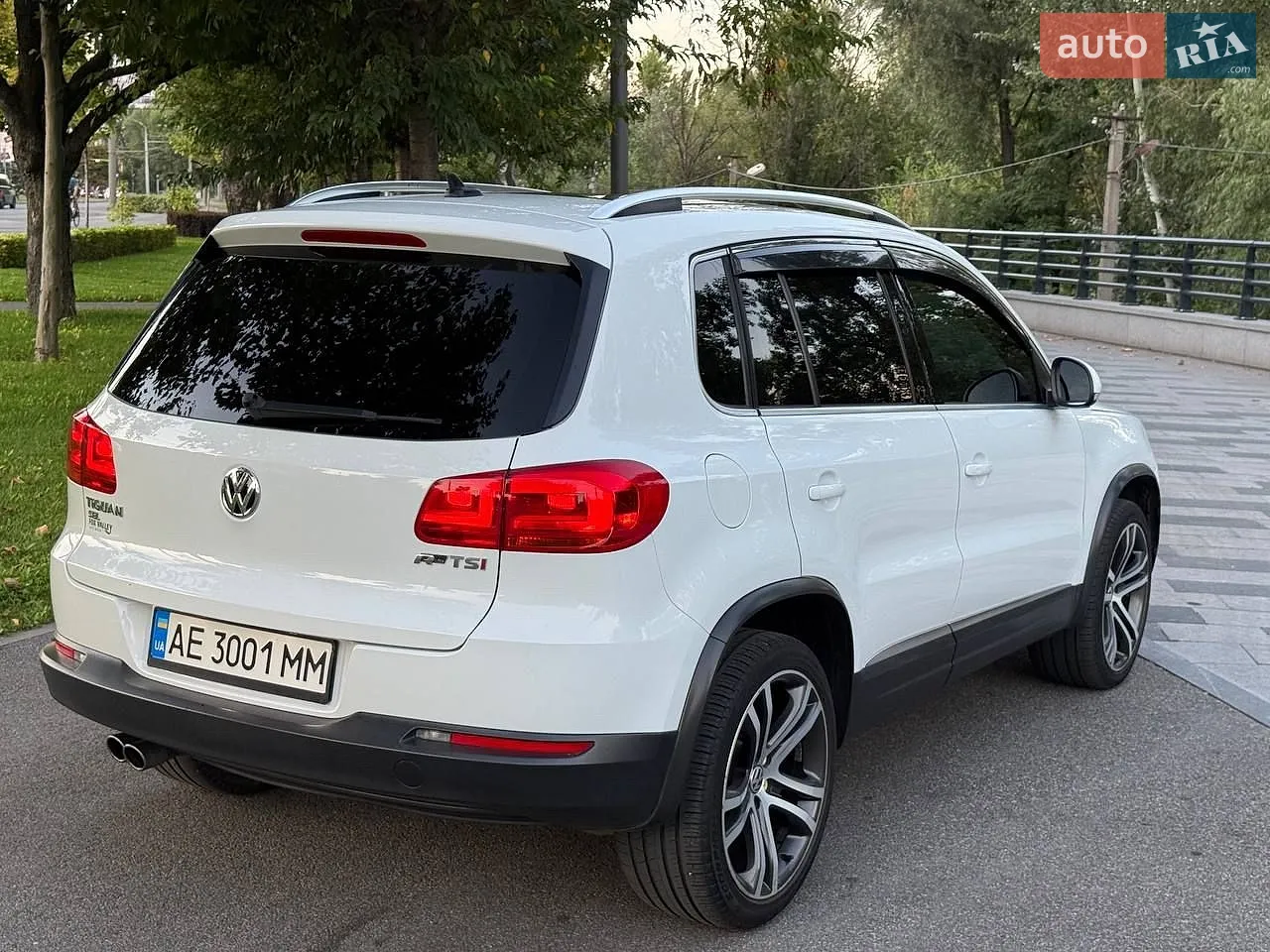 2016 Volkswagen Tiguan - мініатюра 3