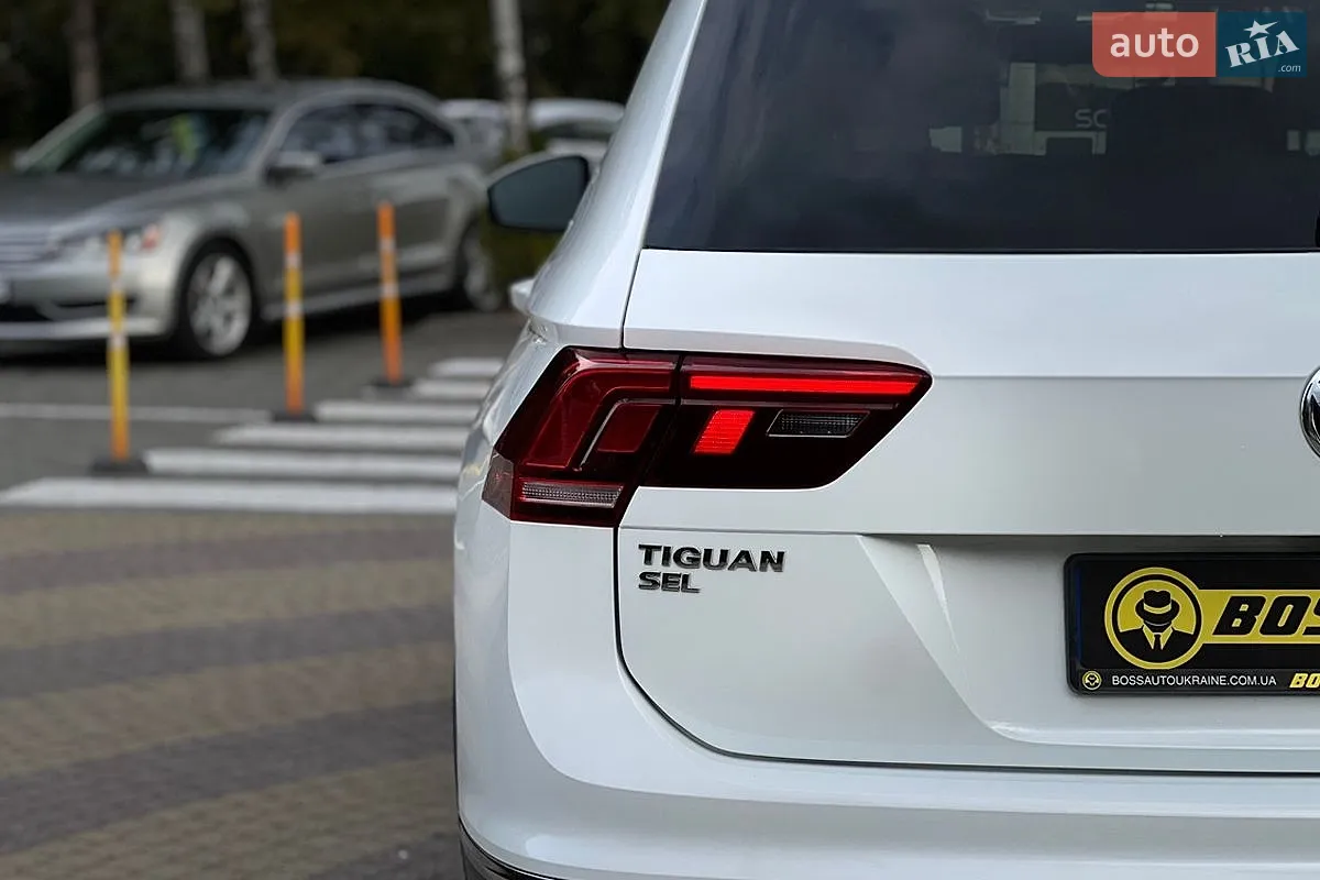 2017 Volkswagen Tiguan - мініатюра 8