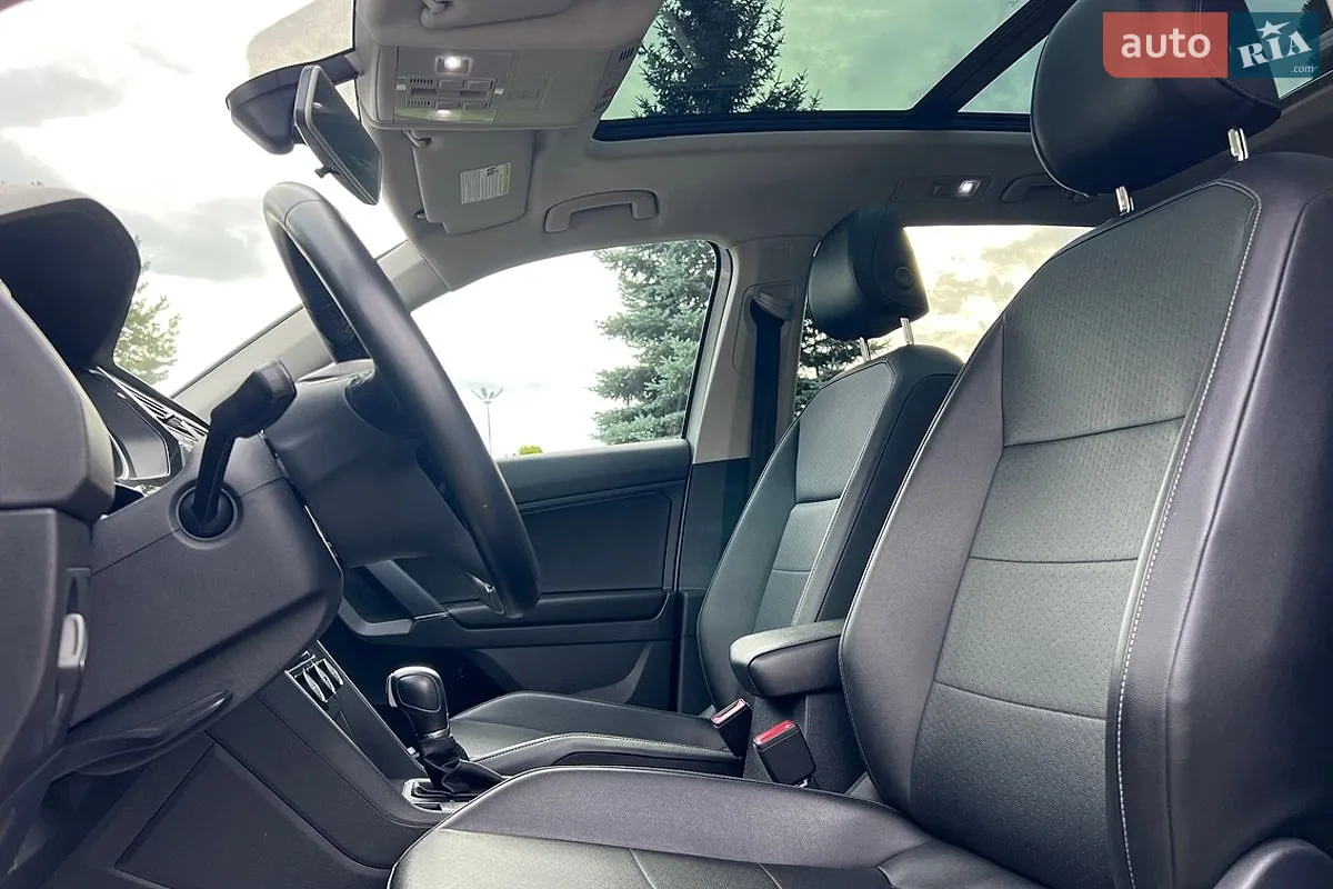 2017 Volkswagen Tiguan - мініатюра 12