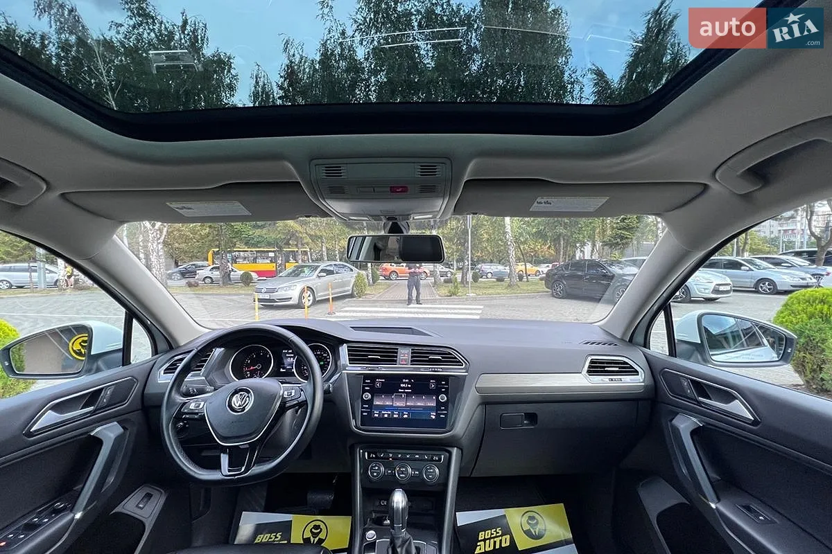 2017 Volkswagen Tiguan - мініатюра 14