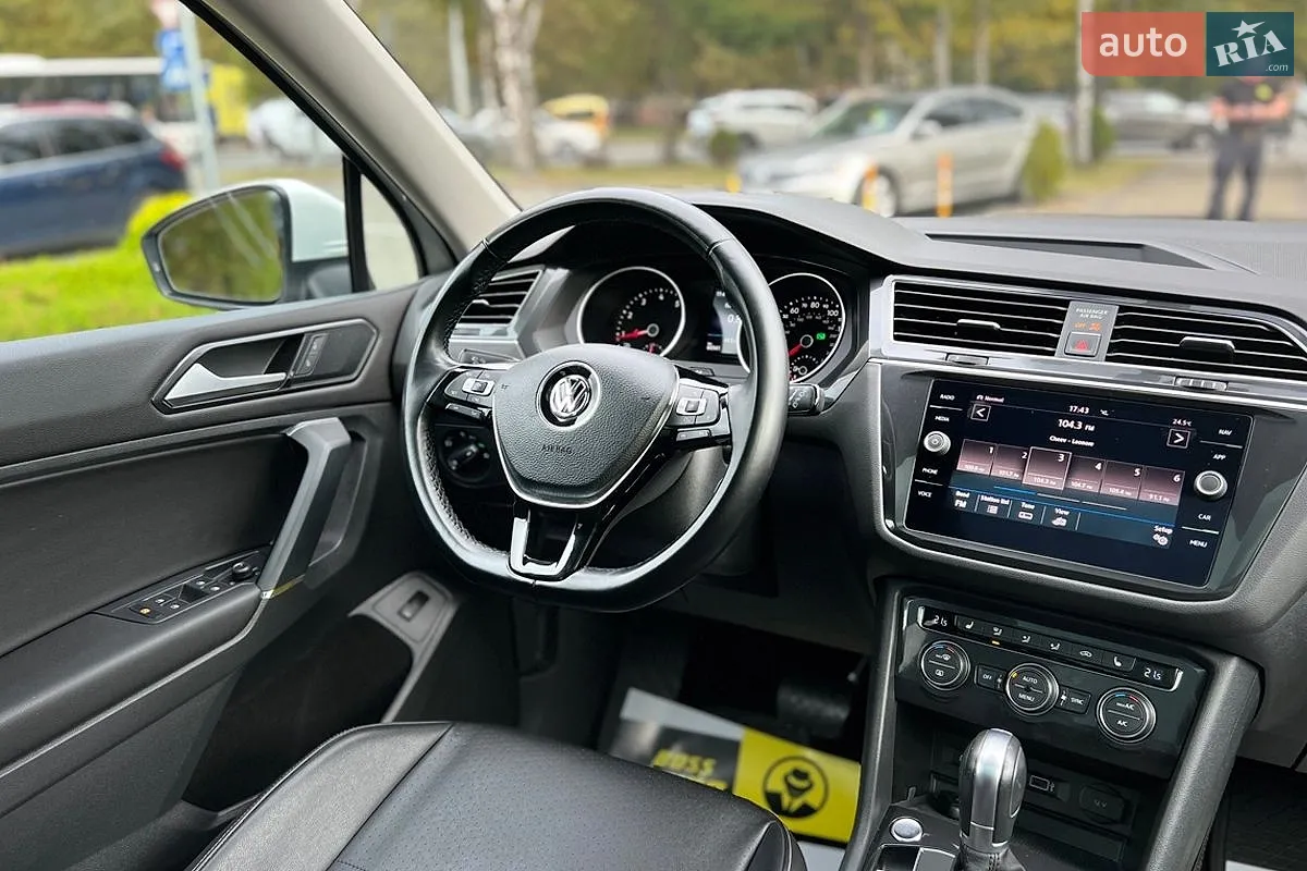 2017 Volkswagen Tiguan - мініатюра 16