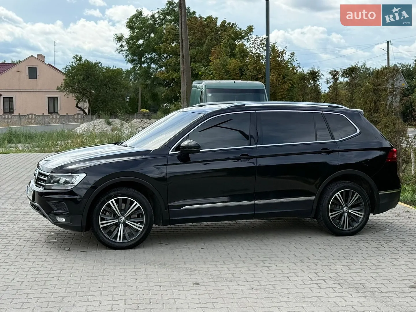 2019 Volkswagen Tiguan - мініатюра 18