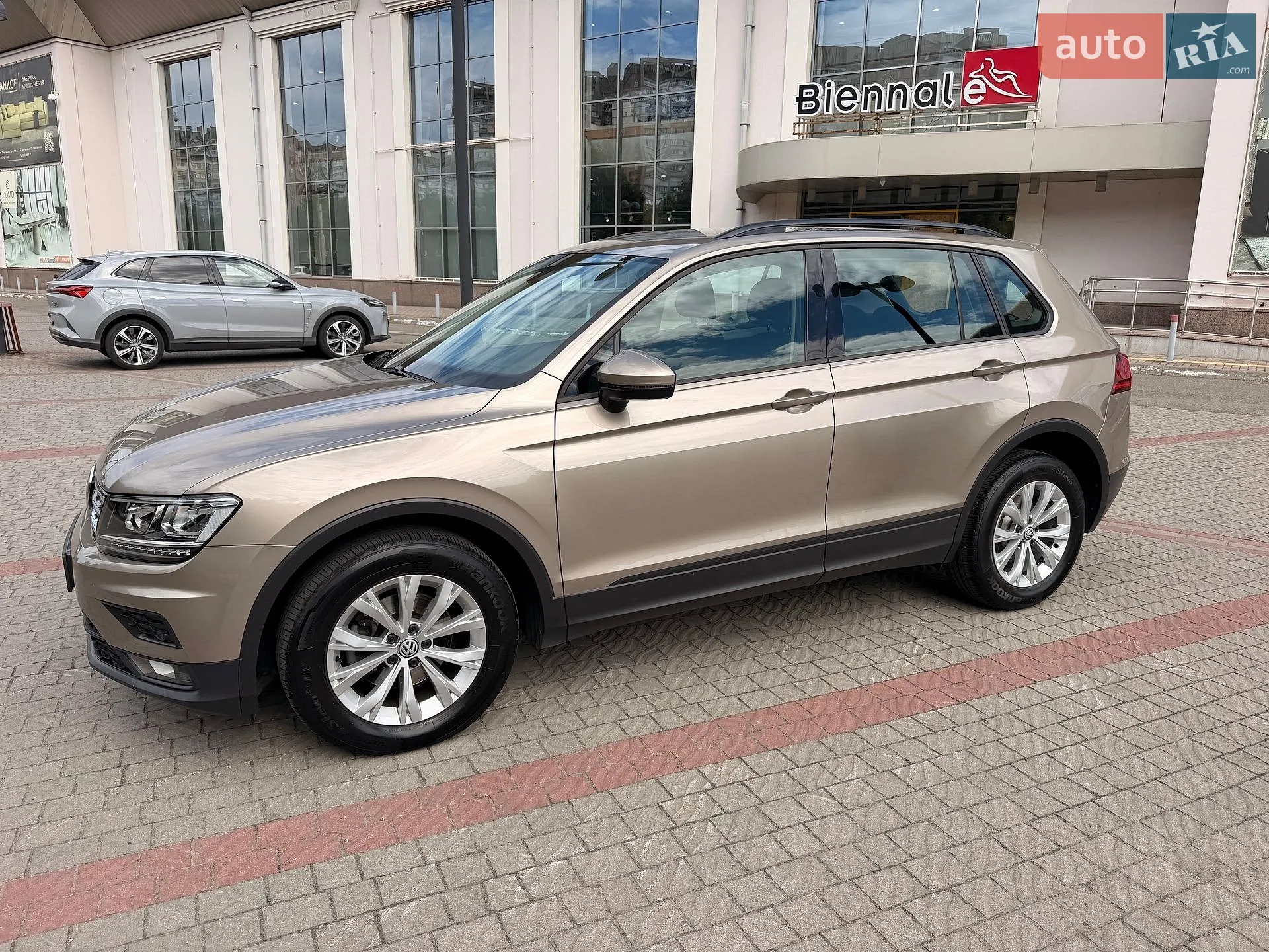 2017 Volkswagen Tiguan - мініатюра 4