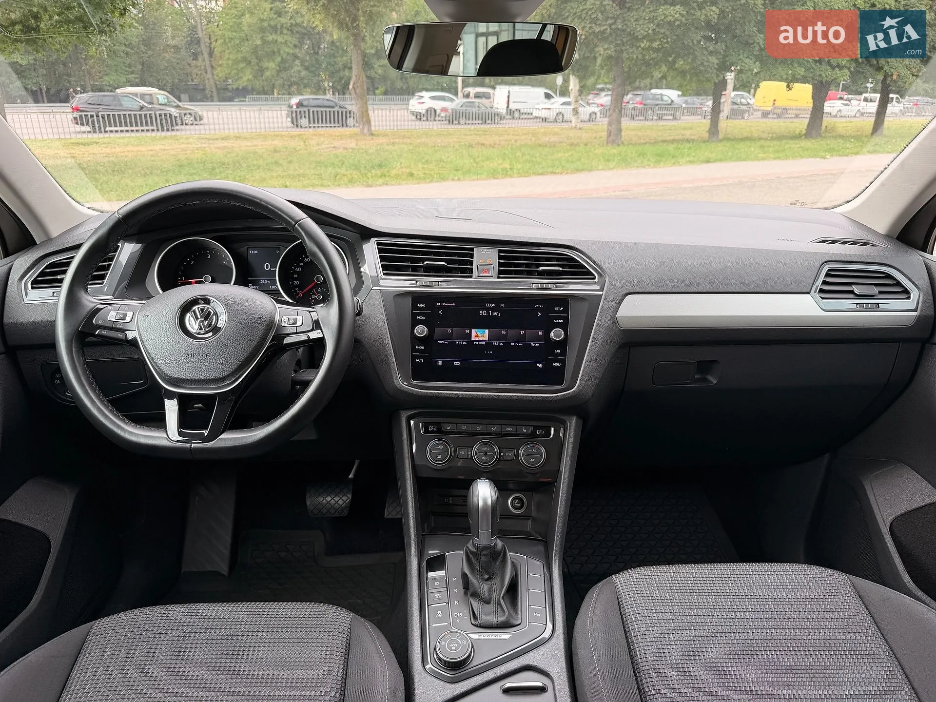 2017 Volkswagen Tiguan - мініатюра 26