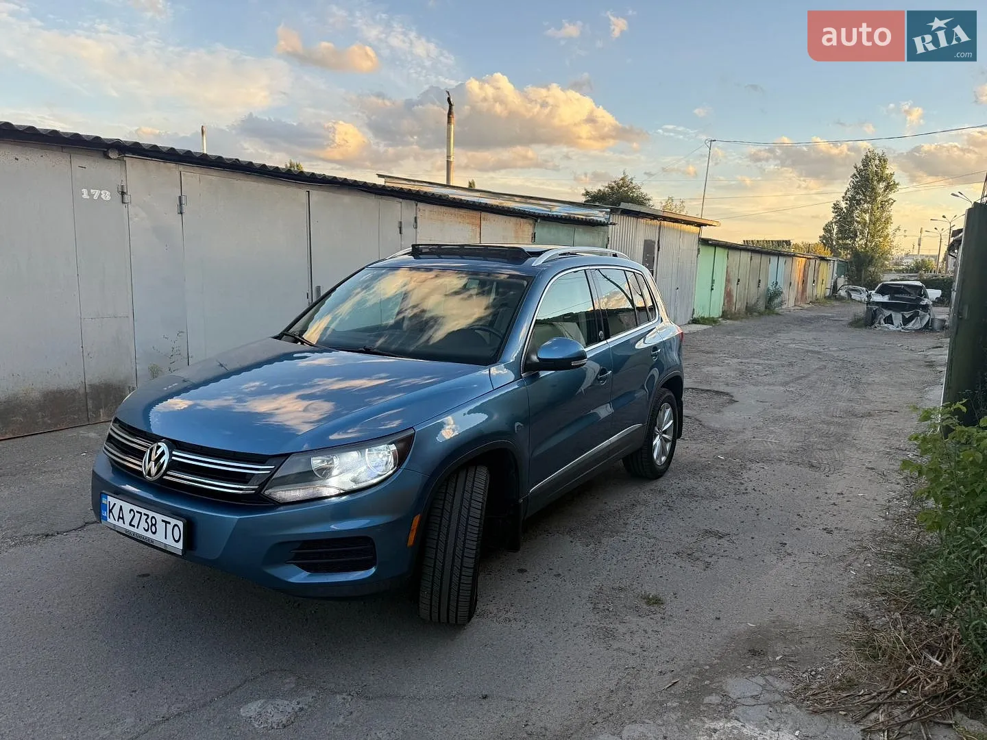 2017 Volkswagen Tiguan - мініатюра 11