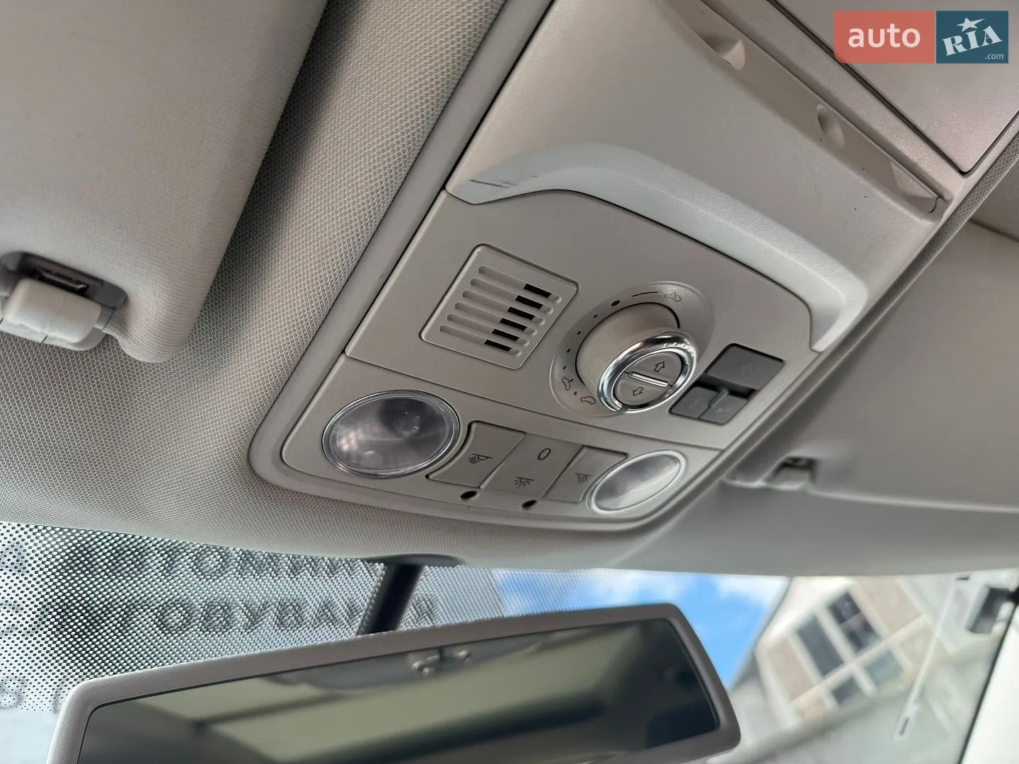 2010 Volkswagen Tiguan - мініатюра 22