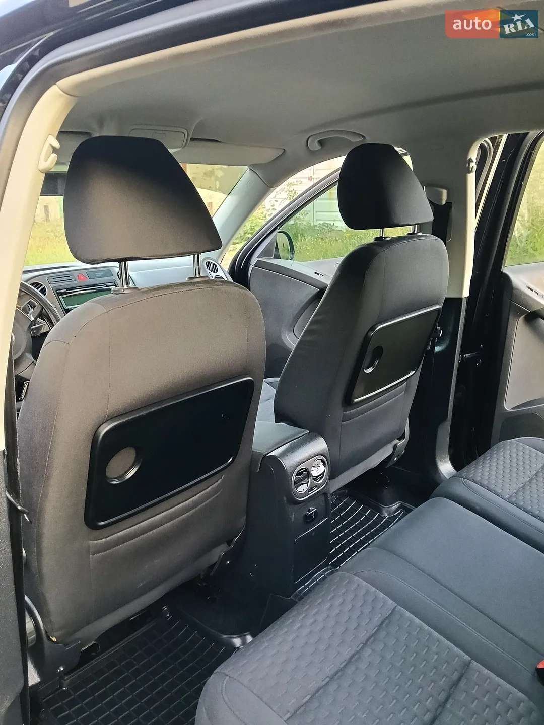 2010 Volkswagen Tiguan - мініатюра 13