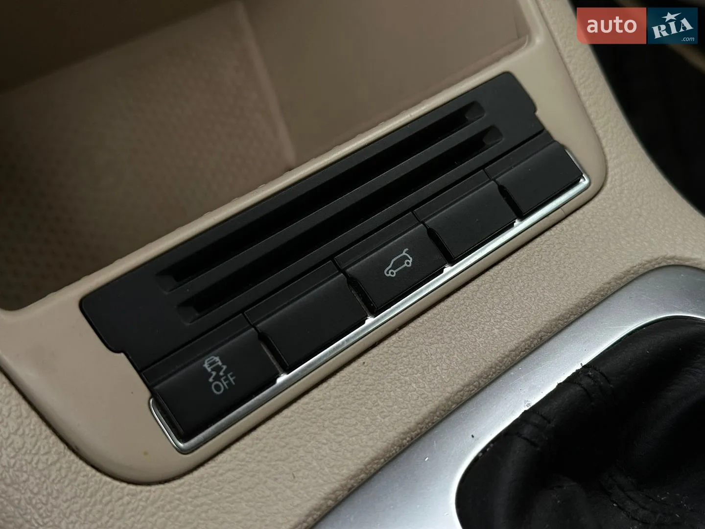 2010 Volkswagen Tiguan - мініатюра 33