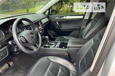 Внедорожник / Кроссовер Volkswagen Touareg R 2012 в Умани