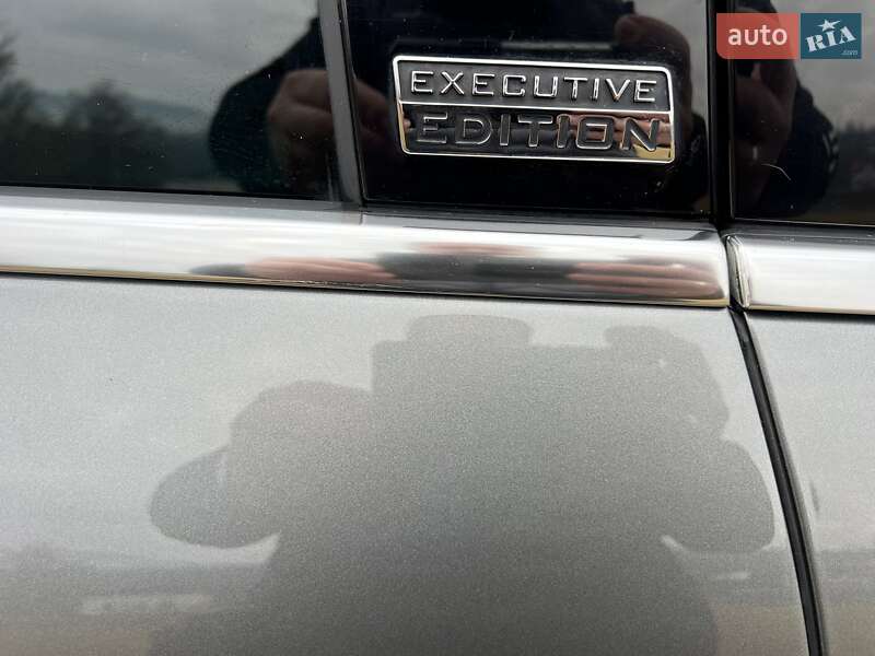 Позашляховик / Кросовер Volkswagen Touareg R 2017 в Чернівцях