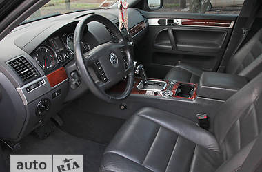 Внедорожник / Кроссовер Volkswagen Touareg 2006 в Харькове