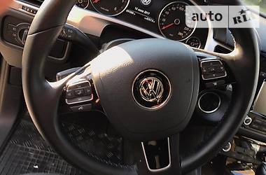 Внедорожник / Кроссовер Volkswagen Touareg 2014 в Львове