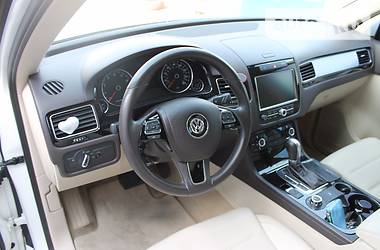 Позашляховик / Кросовер Volkswagen Touareg 2011 в Миколаєві