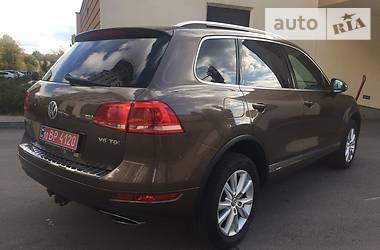 Внедорожник / Кроссовер Volkswagen Touareg 2012 в Киеве