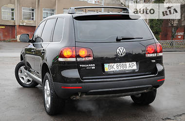 Внедорожник / Кроссовер Volkswagen Touareg 2008 в Ровно