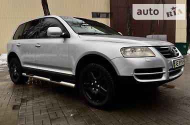 Внедорожник / Кроссовер Volkswagen Touareg 2003 в Днепре