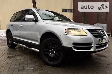 Внедорожник / Кроссовер Volkswagen Touareg 2003 в Днепре