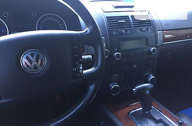 Позашляховик / Кросовер Volkswagen Touareg 2005 в Києві