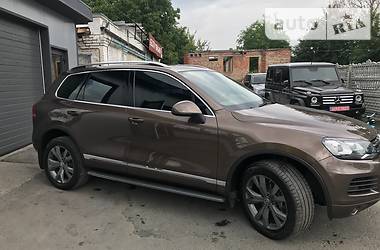 Внедорожник / Кроссовер Volkswagen Touareg 2012 в Тернополе