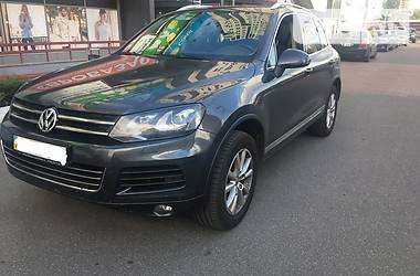 Внедорожник / Кроссовер Volkswagen Touareg 2013 в Киеве