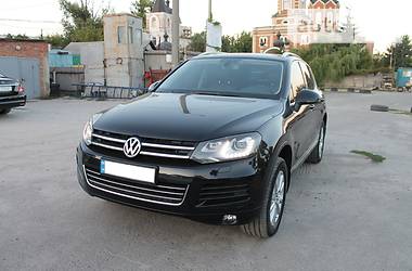 Позашляховик / Кросовер Volkswagen Touareg 2014 в Харкові