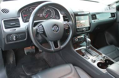 Позашляховик / Кросовер Volkswagen Touareg 2014 в Харкові