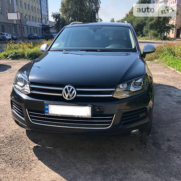 Позашляховик / Кросовер Volkswagen Touareg 2011 в Черкасах