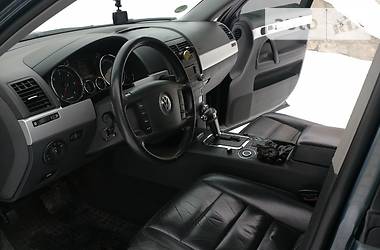 Позашляховик / Кросовер Volkswagen Touareg 2005 в 